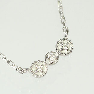 ダイヤモンド ネックレス K10WG・ダイヤ0.02ct　３ストーンペンダント（ネックレス） 52,536円