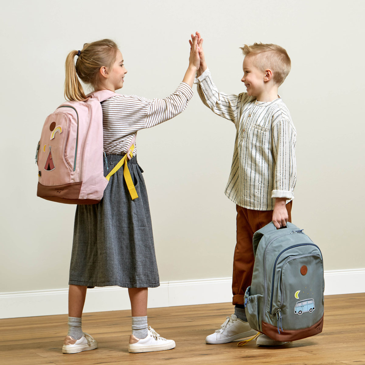 冷保温ポケット付き キッズ リュック 子供 リュックサック レッシグ ビッグバックパック 保冷保温 小学生 低学年 通学 女の子 男の子 ジュニア 14リットル 誕生日 大容量 軽い おしゃれ 可愛い 通学リュック 遠足 軽量 かわいい 12歳 11歳 10歳 9歳 8歳 クリスマス