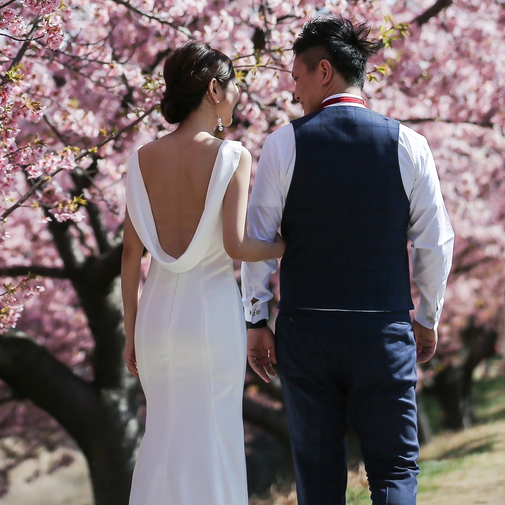 楽天市場 ウエディングドレス スレンダー 二次会 バックレス ドレープ 前撮り 結婚式 披露宴 二次会 フォトウエディング ハネムーンフォト おしゃれ Dress Chocolat