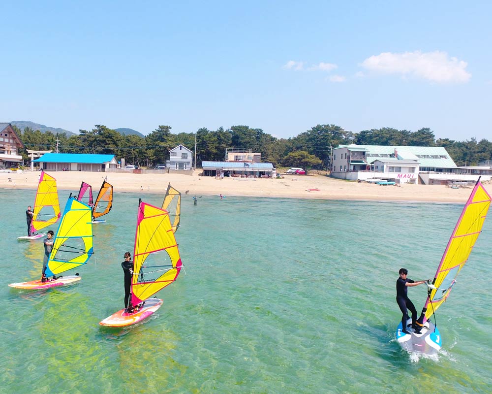 楽天市場 ふるさと納税 福津の海 ウィンドサーフィン 1回コース 体験スクール 福岡県 福津市 宮司浜 海 初心者 安心 サーフィン 体験ギフト 体験 3時間 レッスン付 レンタル チケット イベント アクティビティ 送料無料 福岡県福津市