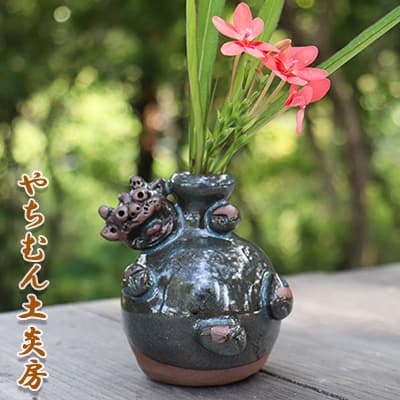 壺屋焼 人間国宝 金城次郎 作　刷毛目海老魚文花瓶 IMG_2713.jpg?v=1732502647&