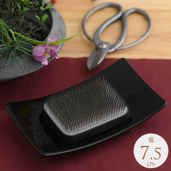 【生け花】花器　剣山つき 楽天市場】剣山 生け花用 特大角 滑り止め付き 生け花 花道 華道 道具