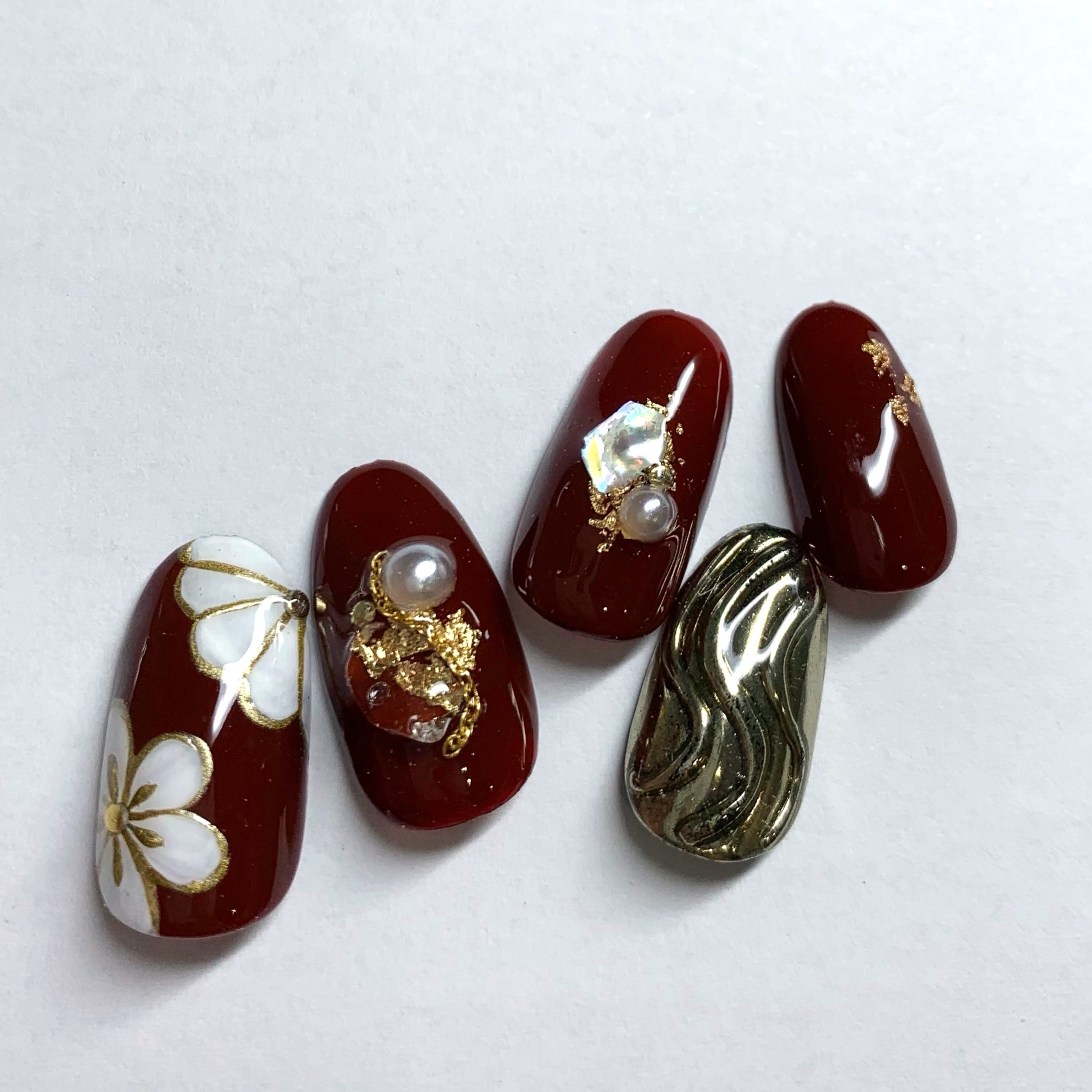 送料無料 順番 パターン ネイルマイクロチップ ボルドー 花柄 ゴールド パール ネイル オーダーネイル 緋色 花柄 ゴールド パール つけ爪 できこと 約束 ハイラート式 大人式 おお祝い 晴天の月日 寄合 ネイル オーダーネイル つけ爪 イベント デート 結婚式 成人式