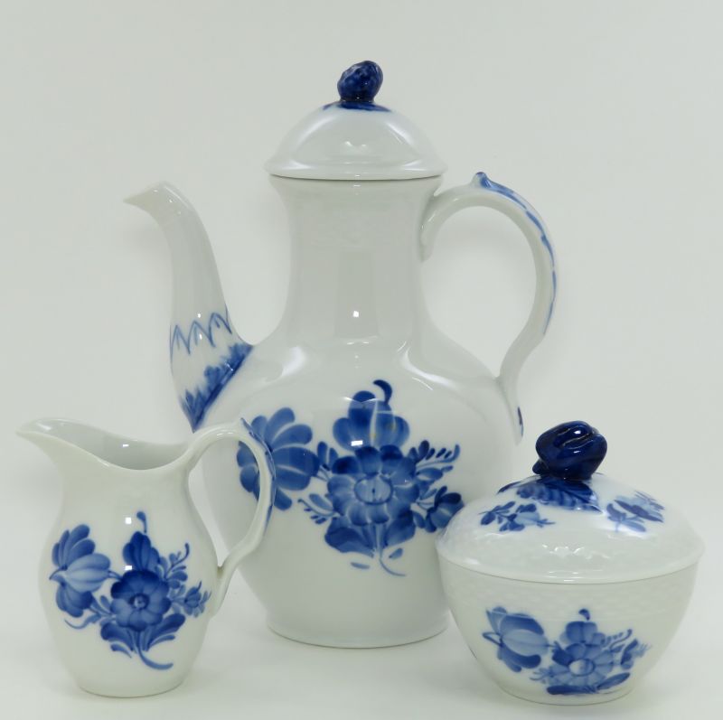 ロイヤルコペンハーゲン 書き割り■青碧御花 飾り気のない Royal Copenhagen コーヒーポット 白砂糖ポット クリーマー 3点書き割り 洋食器 食器 1級品 美品