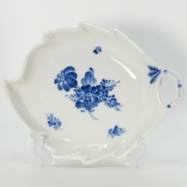 ロイヤルコペンハーゲン 本塁■青味お花 飾り気の無い Royal Copenhagen 岩礁型本塁 22.5糎 皿 洋食器 1枚