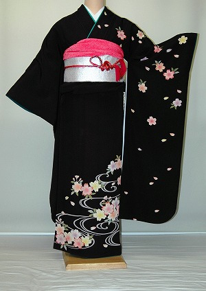 【レンタル】振袖レンタル【黒・茶・グレー系】【RS733】標準/Ｌ寸/7号/9号/11号/13号 冬春キャンペーン