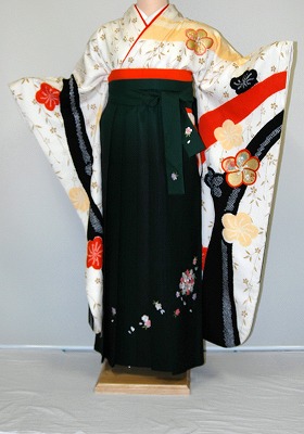 【レンタル】振袖、袴（刺繍はかま）レンタル【白・薄色系】【HF743】標準/Ｌ寸/7号/9号/11号/13号/冬春キャンペーン 23,288円