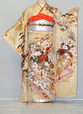 【レンタル】振袖レンタル【多色系・古典柄】【黄色・淡色系】【RS831】標準/Ｌ寸/7号/9号/11号/13号 冬春キャンペーン