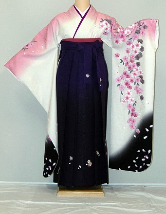 【レンタル】振袖、袴（刺繍はかま）レンタル【白・薄色系】【HF935】標準/Ｌ寸/7号/9号/11号/13号/冬春キャンペーン