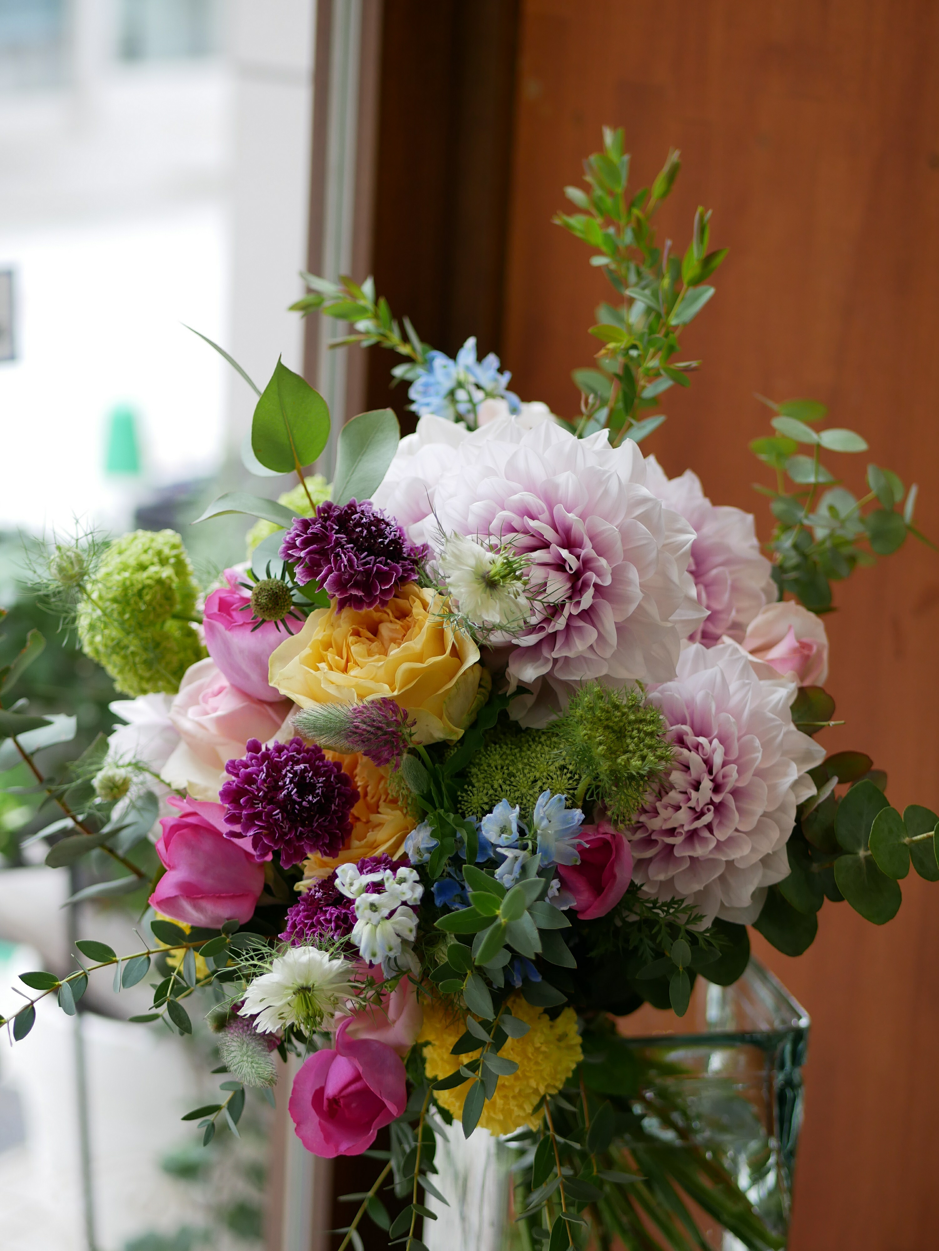 特別訳あり特価 花束 フラワー 花 かわいい 誕生日 お祝 開店祝い プレゼント ダリア バラ スカビオサ ブルースター ユーカリ 千日紅 ダリアが 大人かわいい ブーケ 送料無料 Smartpipe Com Br