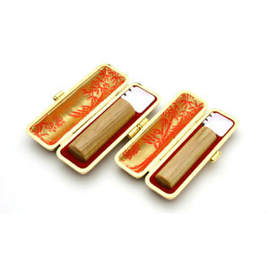 送料無料◆印鑑 はんこ 実印・銀行印 LMセット(実印 16.5mm 銀行印 13.5mm)楓（KAEDE）【トカゲ-金枠】 [印鑑 実印 銀行印 2本セット 印鑑ケース付き セット 名前 ハンコ 判子 ギフト プレゼント お祝い 子供 結婚祝い 就職祝い 成人祝い 30年保証付]