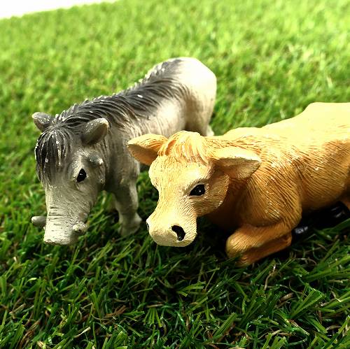 ミニチュア 動物 イノシシとウシ 置物 マスコット インテリア おしゃれ 置き物 展示品 訳あり Ao 9 あす楽 宅配便のみ Marcsdesign Com