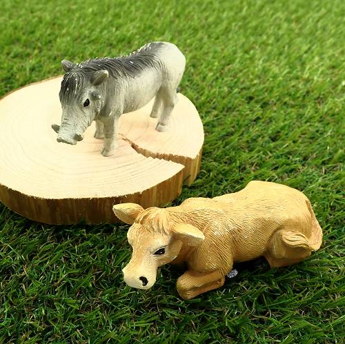 ミニチュア 動物 イノシシとウシ 置物 マスコット インテリア おしゃれ 置き物 展示品 訳あり Ao 9 あす楽 宅配便のみ Marcsdesign Com