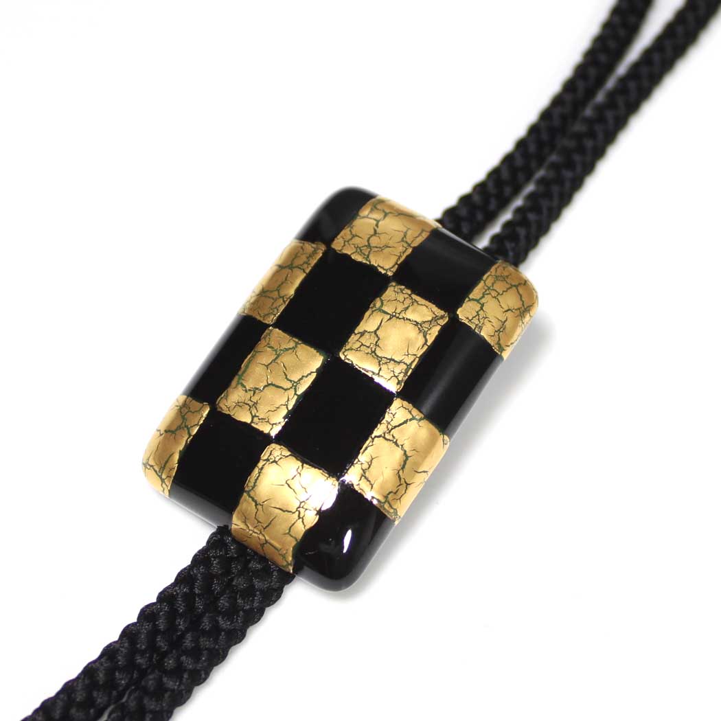 【工房限定オリジナル商品】伝統工芸　伊万里焼ループタイ 黒色・市松・金彩貫入。 【包装選択】【メッセ入力】