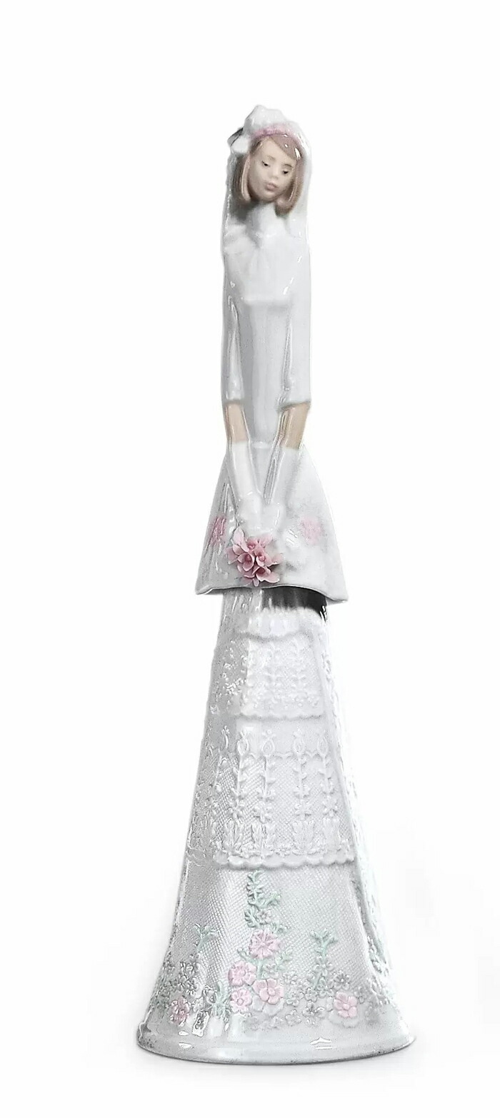 ブライダルベル LLADRO リヤドロ 置物 オブジェ インテリア 人形 磁器 かわいい おしゃれ スペイン プレゼント 玄関 お祝い 新築 開業 癒し リビング 寝室 事務所 オフィス 【正規品】 01006200