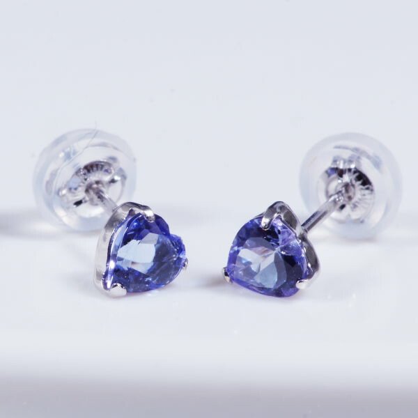 Angold Featured Tiffany Naming Gift Rare Jewelry 18 K White Gold Featured Tiffany Naming Gift Rare Jewelry 18 K White Gold Tanzanite Simple Piercing Gauge 0 5 Carat Heart Cut Pa 9908