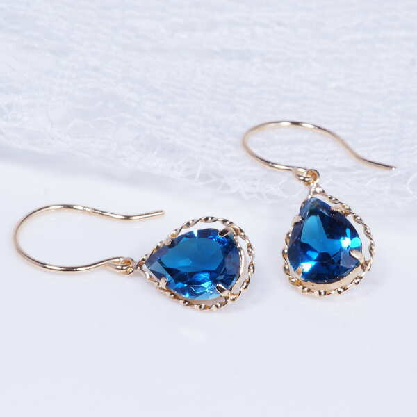 K18 2ct ロンドンブルートパーズピアス ペアシェイプ 18金 11月誕生石　ギフト　結婚式