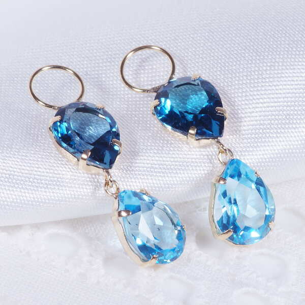 K18 4.8ct ブルートパーズ・ロンドンブルートパーズ チャーム ペアシェイプ （ピアス・イヤリング用） 18金 11月誕生石 ギフト　結婚式　CH42