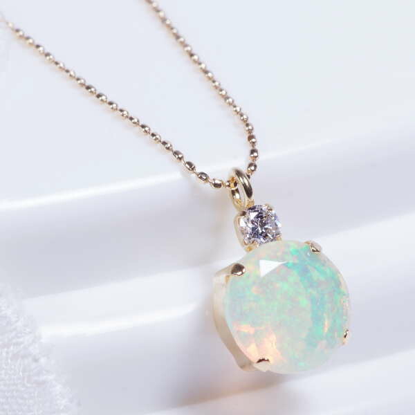 楽天市場】K18 オパール ペンダント 0.6カラット ペアシェイプカット