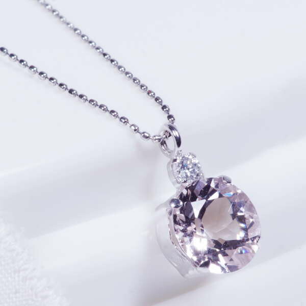 PT 0.7ct モルガナイトペンダント ダイヤ 0.05ct プラチナ ラウンド 3月誕生石　クリスマス　ギフト　結婚式