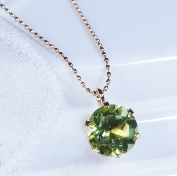 楽天市場】K18 1ct ペリドット ペンダント ダイヤ 0.05ct 18金
