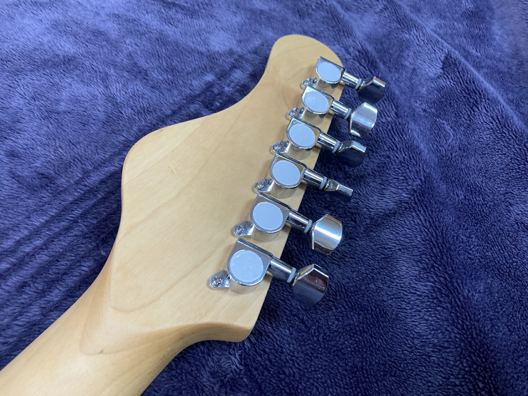 エレキギター エレキ ギター Guitar 楽器 音楽 機材 Music 弦 木 木材 かっこいい 調整済み 黒 ブラック ストラト ストラトキャスター スタンダード Miracleshineindia Com