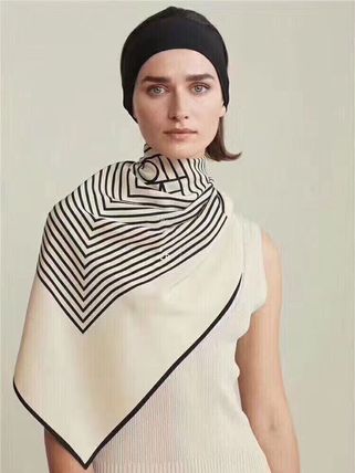 【楽天市場】TOTEME トーテム Centered monogram silk scarf スカーフ：Lole Ohana