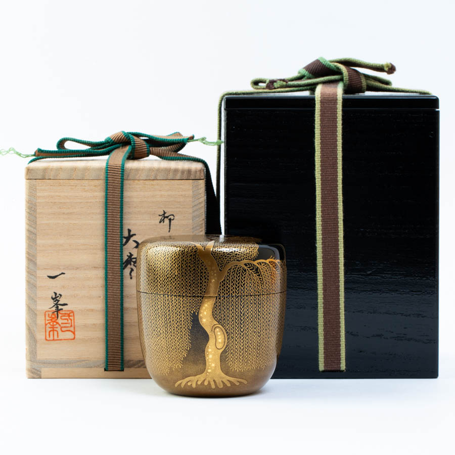 美品 兜 棗 順慶作 共箱 楽天市場】五月人形 8号 プラチナ箔水色竹雀大鍬兜 国宝デザイン