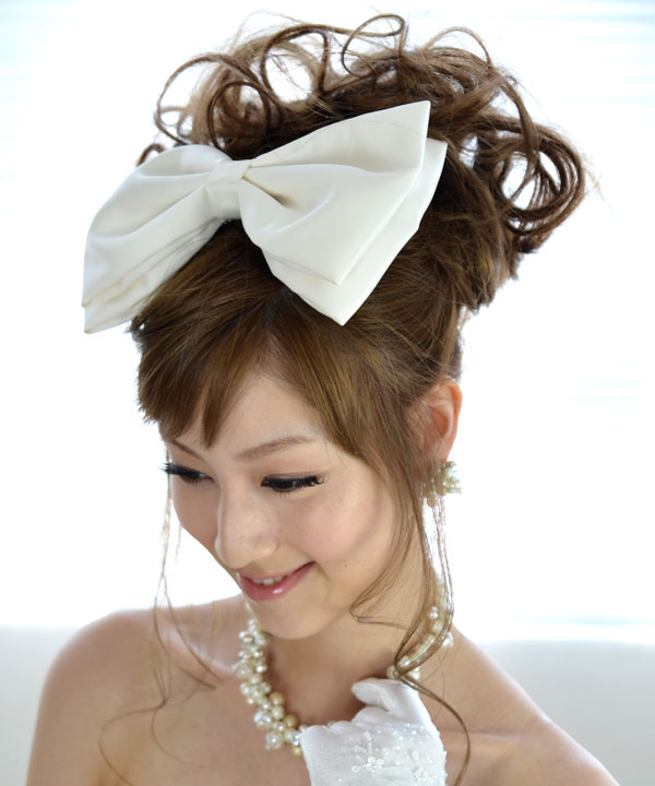 楽天市場 Sale 4 400 ボンネ リボン マリアージュ ヘッドドレス 髪飾り ヘアアクセ ヘアアクセサリー 結婚式 ウェディング ウエディング ブライダル 花嫁 ギフト おしゃれ ウェディングドレス カラードレス リゾート 披露宴 お色直し 二次会 海外挙式 可愛い 白