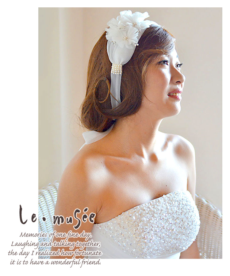 独創的 ヘッドドレス 髪飾り カチューシャ デイジー シフォン ヘアアクセ ヘアアクセサリー 結婚式 ウェディング ウエディング ブライダル 花嫁 オシャレ ウェディングドレス カラードレス リゾート 披露宴 パーティー 海外挙式 花 チュール 白 ホワイト