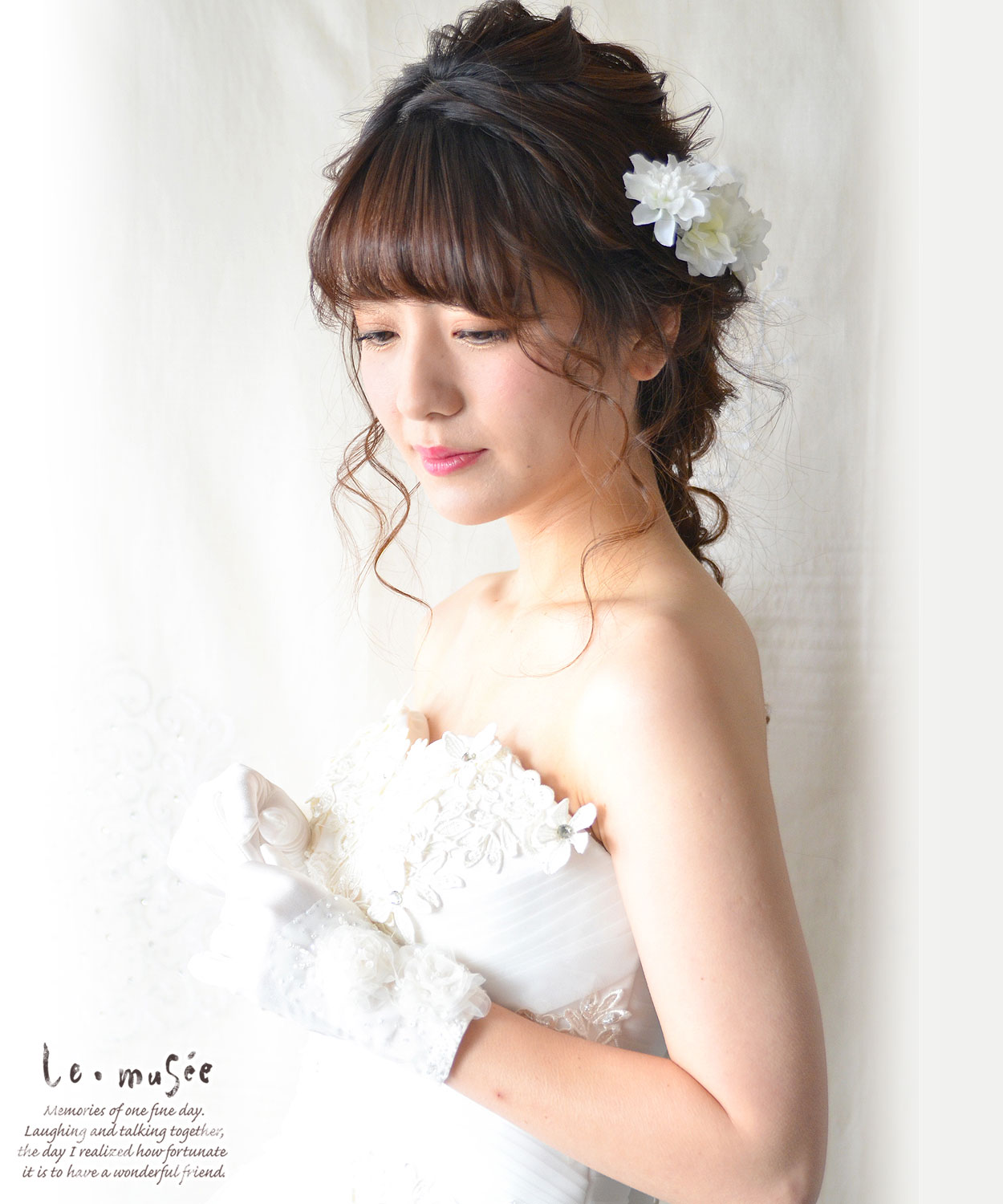 楽天市場 Sale 2 0 ウェディンググローブ サテンローズ ショートグローブ 結婚式 ウエディング グローブ ウェディング ブライダル ウエディンググローブ ショート グローブ オフホワイト 花嫁 手袋 おしゃれ レース パール ウェディング ギフト ミュゼ