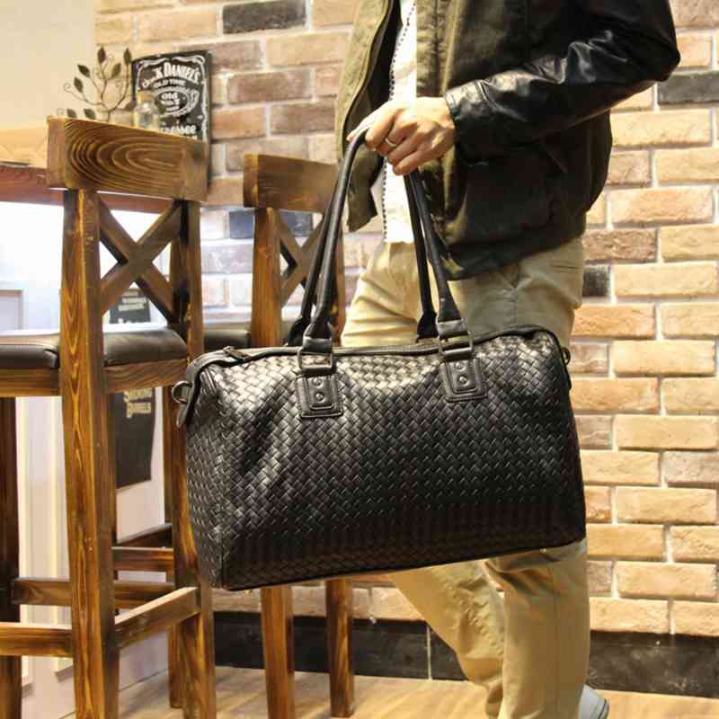 送料無料 ショルダーバッグ メンズ レザー ブランド 革 本革 斜めがけ スポーツ 大容量 おしゃれ ビジネス 旅行 軽量 Bag 秋 春 カジュアル 40代 鞄 Way 冬 50代 お洒落 かっこいい 大人 ファッション 夏 代 30代 バック