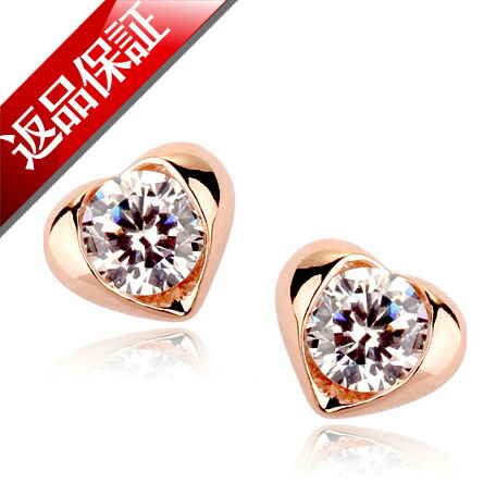 立体的な薔薇が可愛い！18金 K18 YG ローズ フラワー ピアス 立体的な薔薇が可愛い！18金 K18 YG ローズ フラワー ピアス - メルカリ