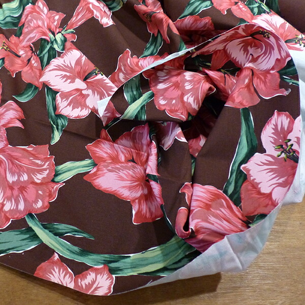 楽天市場 オリジナルプリント 商用可 日本製 双子織り綿100 カーテン生地 動物柄アニマル柄 ハワイアンプリントワンピース ハワイアン柄 花柄エプロン 生地 クッションカバーヴィンテージファブリックボタニカル柄 クラシカル調フラワープリント特価 Makiras