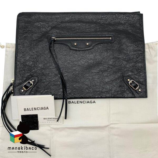 バレンシアガ BALENCIAGA ブラック 新品 クラッチバッグ クラシックポーチ CLASSIC POUCH レザー 黒 ブラック シルバー金具 ドキュメントケース かばん カバン 鞄 バッグ ポーチ ユニセックス 布袋 冊子 ランクN バッグ 【中古】