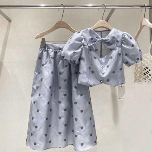 セットアップ スカート ブラウス ワンピース 半袖 レディース 可愛い 量産型 地雷系 お嬢様 韓国 ゆめかわいい やみかわいい リボン 夏 ロング丈 ミモレ丈 パフスリーブ フレア クローバー 四葉 オルチャン レトロ おしゃれ きれいめ 上品 大人 女子会 デート グレー S M L