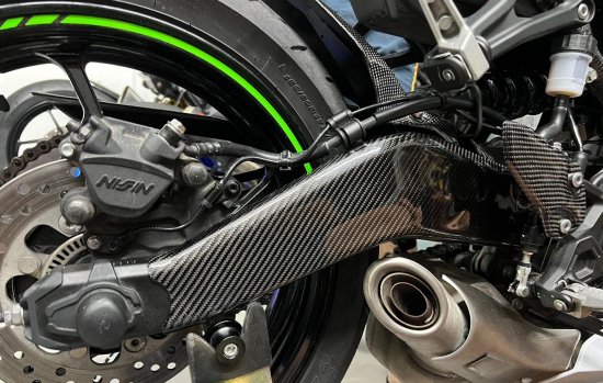 楽天市場】カワサキ Ninja ZX-25R カーボン ラムエアダクトカバー 10704500 : MASAMUNE楽天市場店