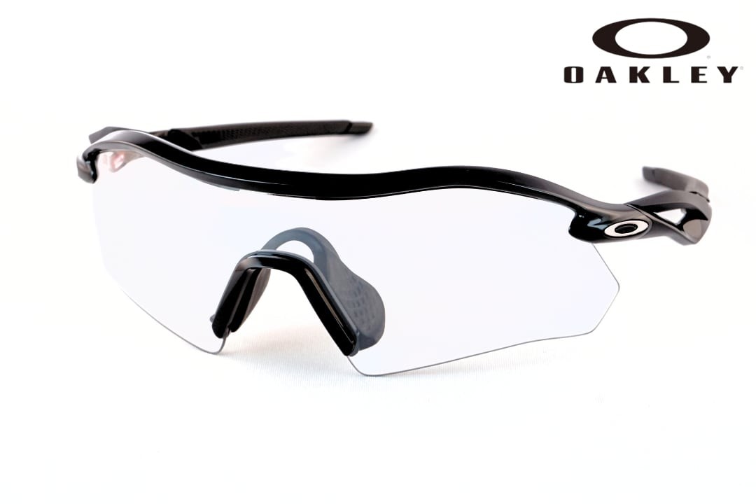 【高校野球対応】 OAKLEY 調光 サングラス OO9495D-0236 スポーツ Radar plate レーダープレート フォトクロミック 中学軟式 リトルシニア ボーイズリーグ公認モデル アジアンフィット オークリー 国内 正規品