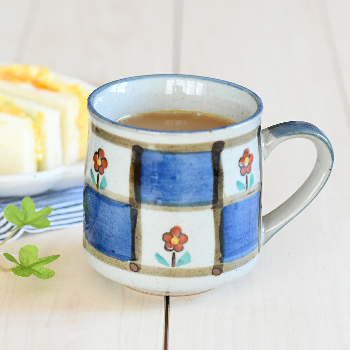 楽天市場 300円offクーポン マグカップ 桜 ブルー 300ｍｌ手貼り 手作り 陶器 食器 コーヒーカップ カップ お茶 コーヒー 可愛い おしゃれ モダン 美濃焼 国産 電子レンジ 食洗器対応 カフェ風 シンプル 二色銅板 大マグ 桜bl 見谷陶器