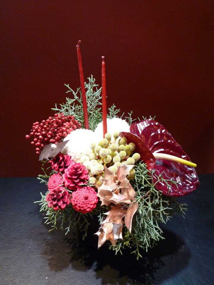 アレンジメント バーゼリア ペッパーベリー 柊 ブルーアイス Korkmazmauritius Com