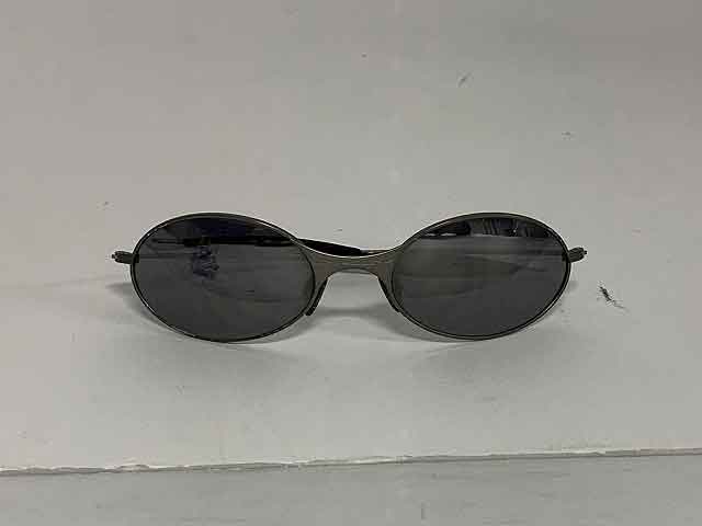 楽天市場】オークリー サングラス イーワイヤー メタルフレーム e‐wire