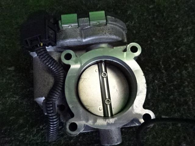【中古】 メルセデス ベンツ Aクラス DBA-169032 スロットルボディ ボッシュ BOSCH A2661410525 7,942円