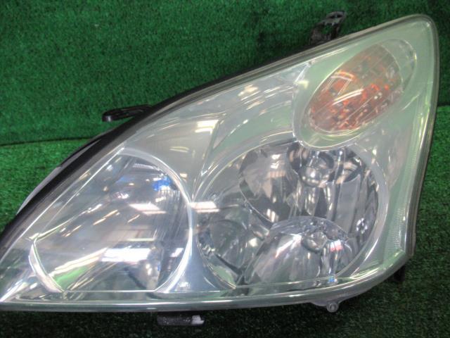 【中古】トヨタ　ハリアー　ACU35W　左ヘッドランプ　81150-48220　カラーナンバー　202　ブラック
