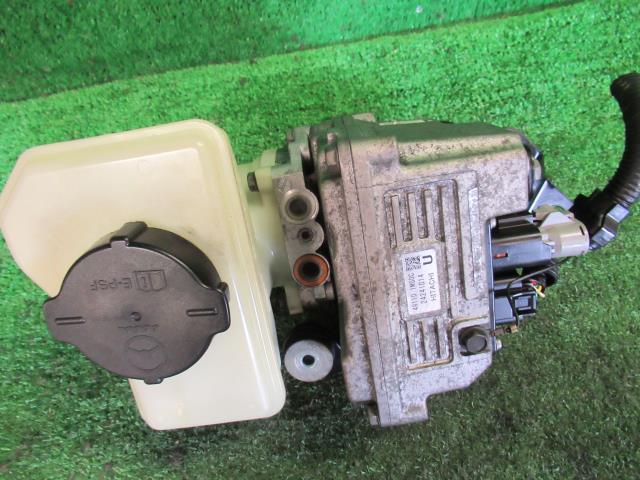 【中古】 ニッサン シーマ HGY51 パワステベーンポンプ ヒタチ 49110-1MG0C