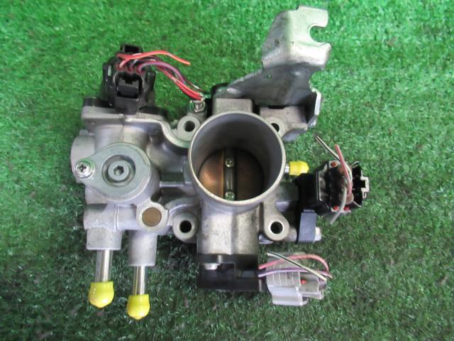 【中古】 ニッサン モコ MG22S スロットルボディ 16118-4A00J