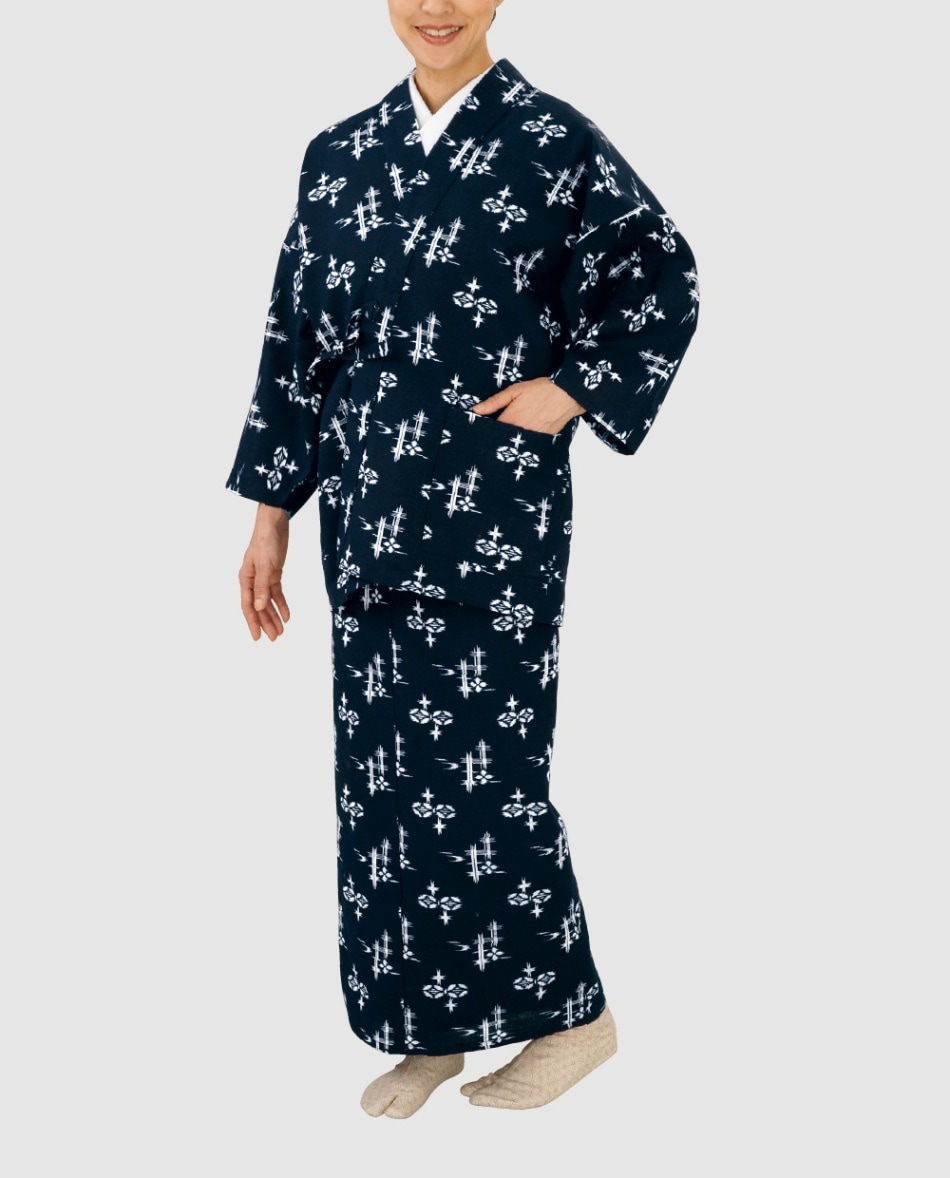 二部式きもの、5915。仕立てもの売り上げ高二部式きもの、単衣仕立てもの。「厚地の外套」と「スコート」の上下二部式に分かれておりますので、誰でも飾り気のないに御召しものしただけます