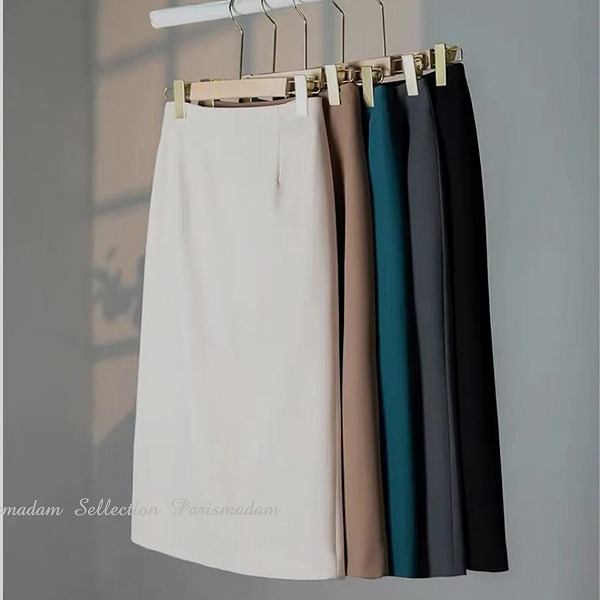 楽天市場】品質重視ブラックワンピース ストレートライン 襟付き 上品