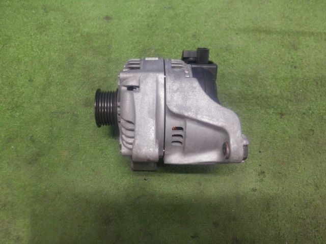 ★BMW F48 X1 LDA-HT20 XDrive 18d Mスポーツ 前期★オルタネーター 7640131-04