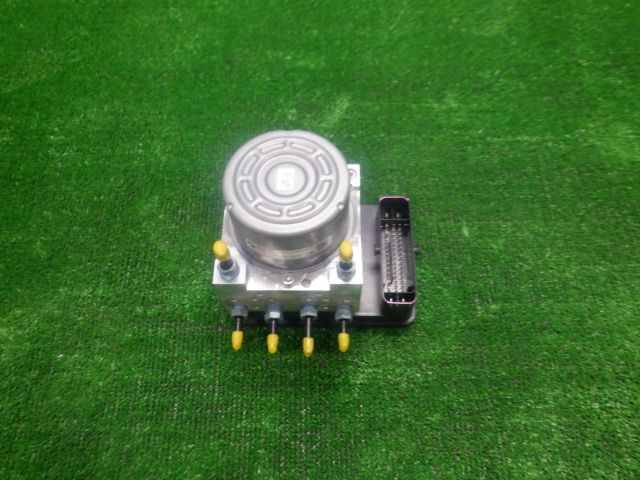 ★BMW MINI F54 LDA-LR20 クーパーSD クラブマン 前期★ABSアクチュエーター