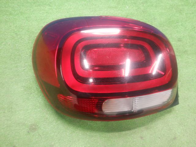 ★シトロエン C3 5BA-B6HN05 フィール 後期★左テールランプ L90074663